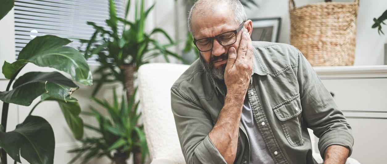 Earache relief: medicine and remedies